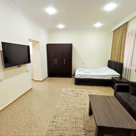 Aygestan Apartments Erivan Exterior foto